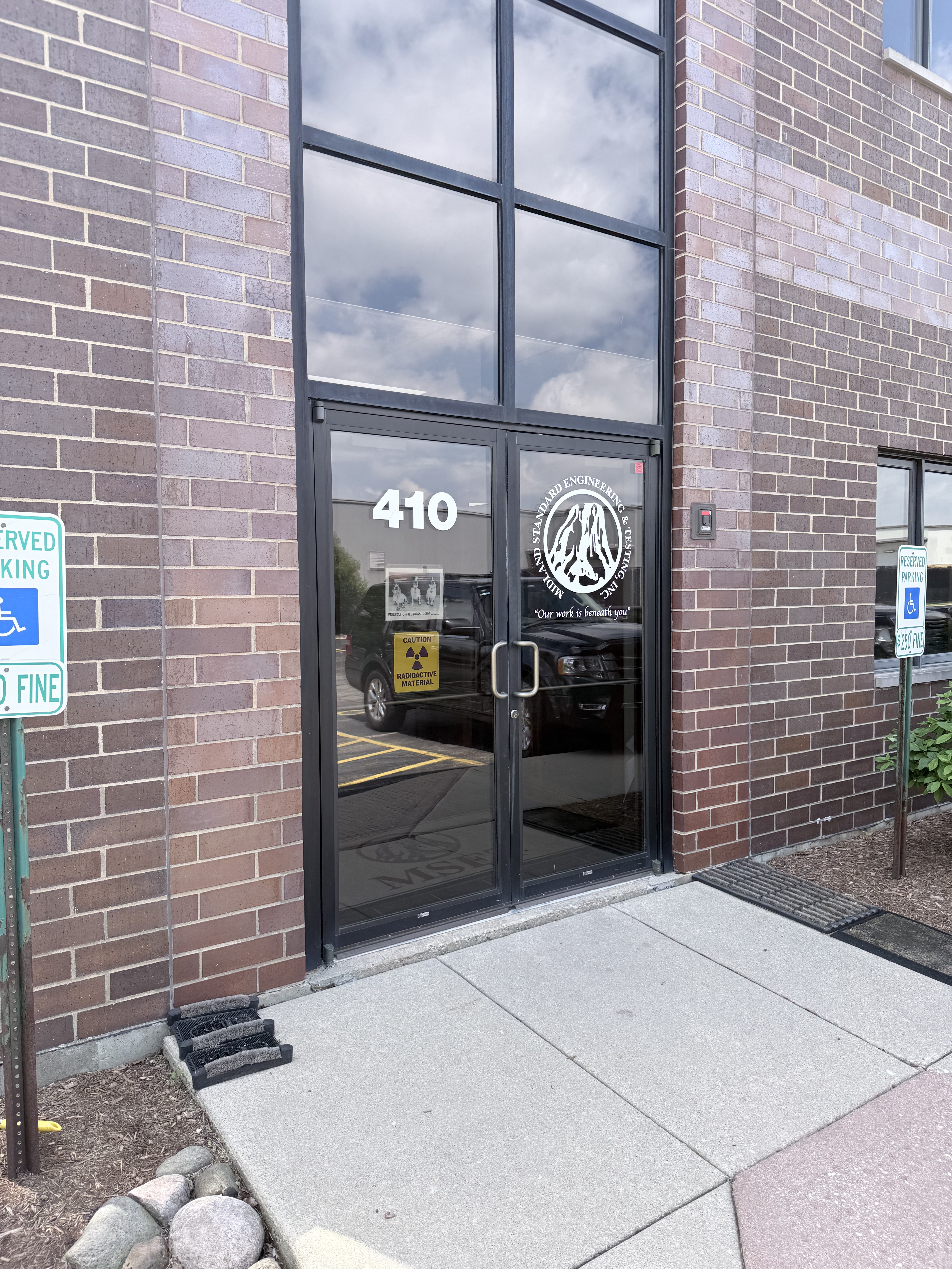 MSET South Elgin office entrance