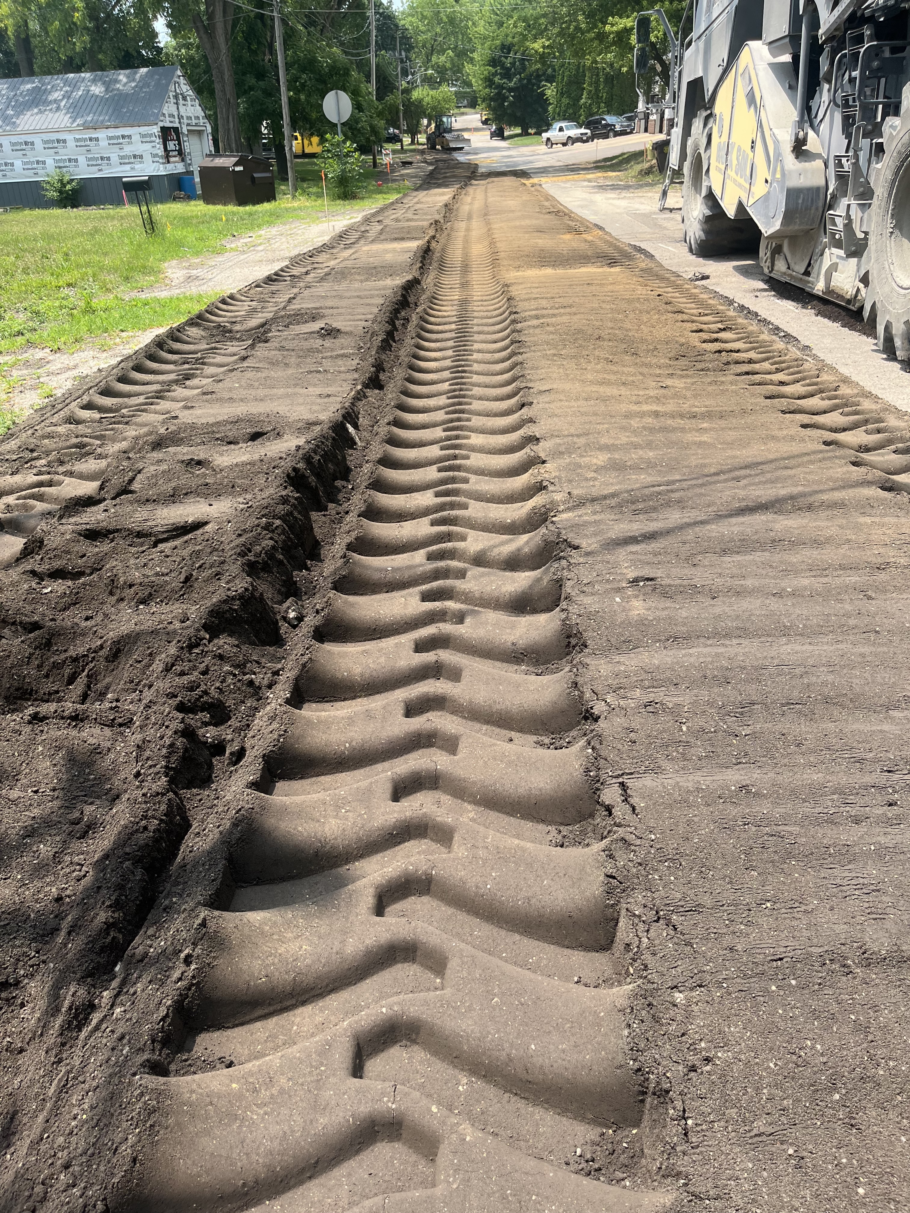 MSET track-mounted drill rig